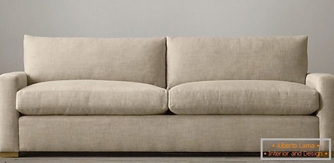 Маленький диван Petite Maxwell Upholstered Sofa от Restoration Hardware