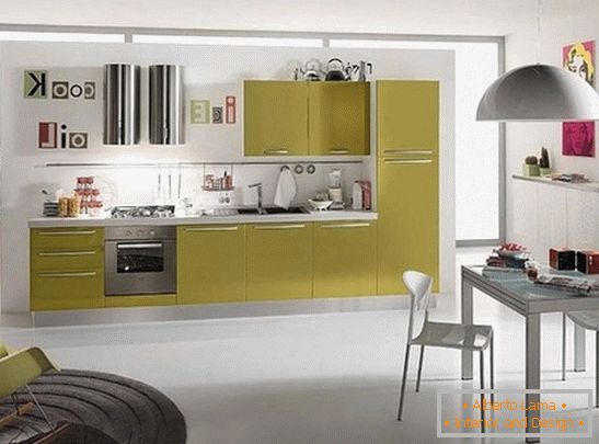 Яскраві кольорові акценти в оформленні кухні