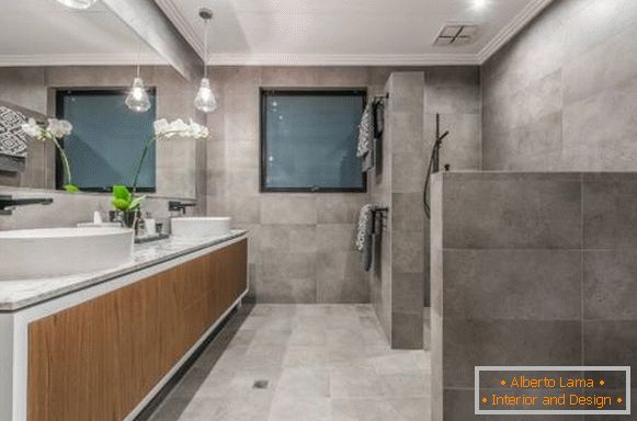 Розкішна сучасна ванна кімната в стилі лофт - фото