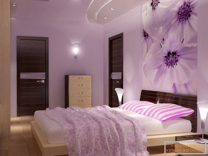 Ніжно-фіолетовий колір кімнати