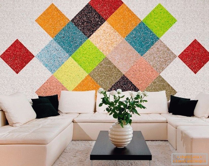 Різнобарвні квадрати на стіні